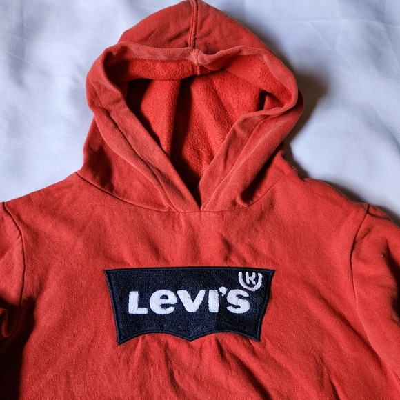 Levi’s Red Textured Raised Chenille Logo Youth Boys Sz M Pullover Hoodie Sweater - Picture 2 of 3